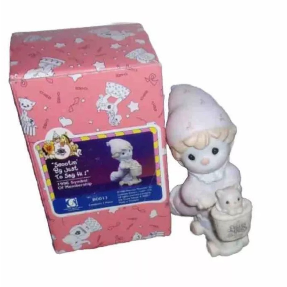 Precious Moments - B0012   SCOOTIN BY JUST TO SAY HI - #B0011 Figurine